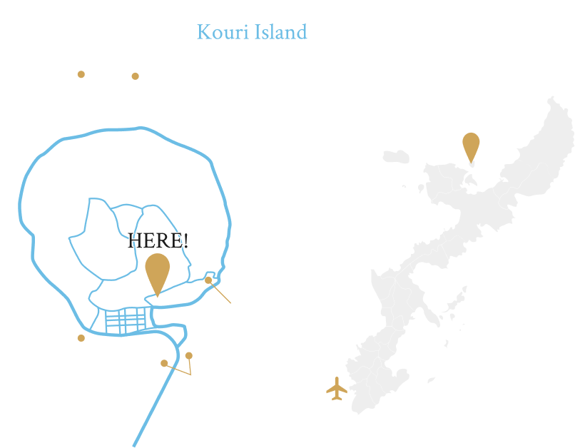 沖縄本島の北に位置する古宇利島（Kouri Island）の地図。地図には、古宇利島の観光スポット（ティーヌ浜、トケイ浜、チグヌ浜、古宇利ビーチなど）と古宇利大橋、古宇利オーシャンタワーの位置が表示され、古宇利島と那覇空港を含む沖縄本島の位置関係も簡易的に描かれている。